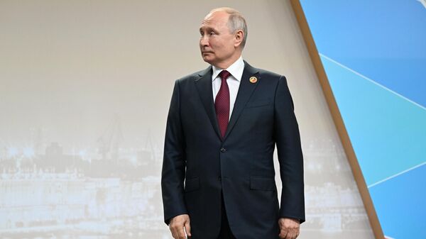 Tổng thống Nga Vladimir Putin tại Hội nghị thượng đỉnh Nga-châu Phi khai mạc tại St.Petersburg - Sputnik Việt Nam