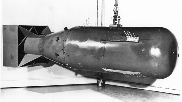 Mô hình quả bom hạt nhân Kid, thả xuống thành phố Hiroshima của Nhật Bản vào tháng 8 năm 1945 - Sputnik Việt Nam