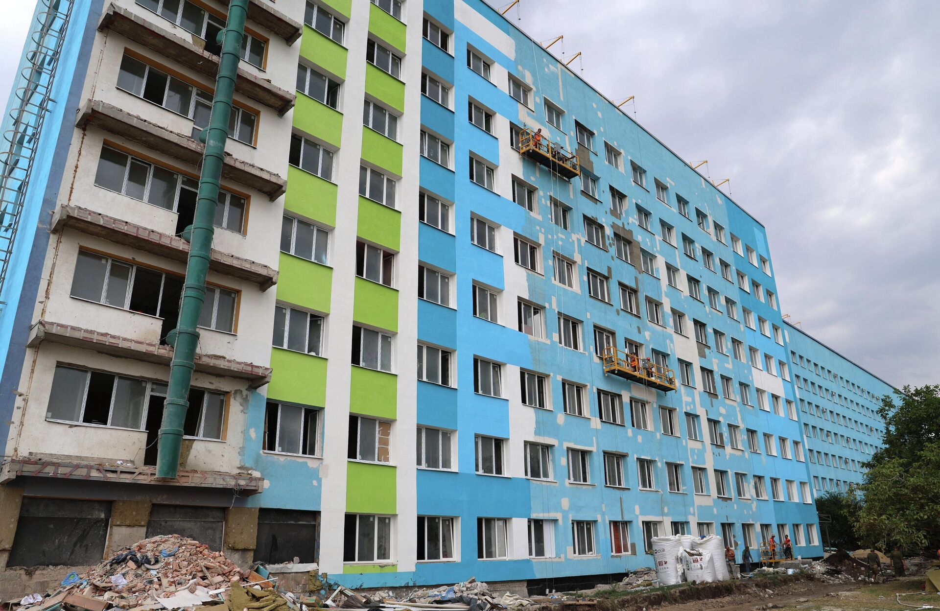Хây dựng các tòa nhà bệnh viện mới ở Mariupol - Sputnik Việt Nam, 1920, 13.08.2023
