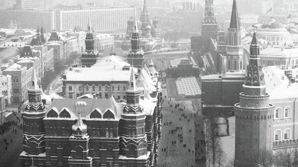 Bảo tàng Lịch sử và Điện Kremlin Moscow, nhìn từ trên xuống. - Sputnik Việt Nam
