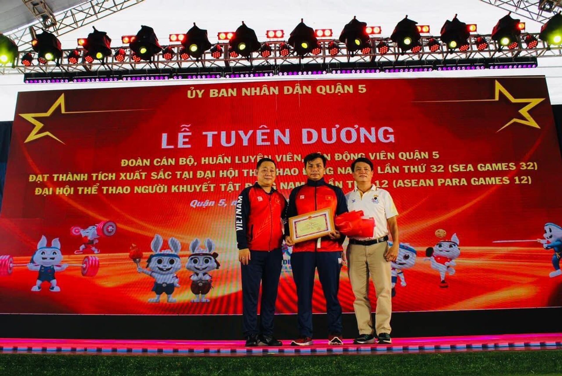 VĐV Võ Huỳnh Anh Khoa tại Lễ tuyên dương đoàn cán bộ, HLV và VĐV đạt thành tích xuất sắc tại ASEAN Paragames 12 (2023) - Sputnik Việt Nam, 1920, 17.08.2023