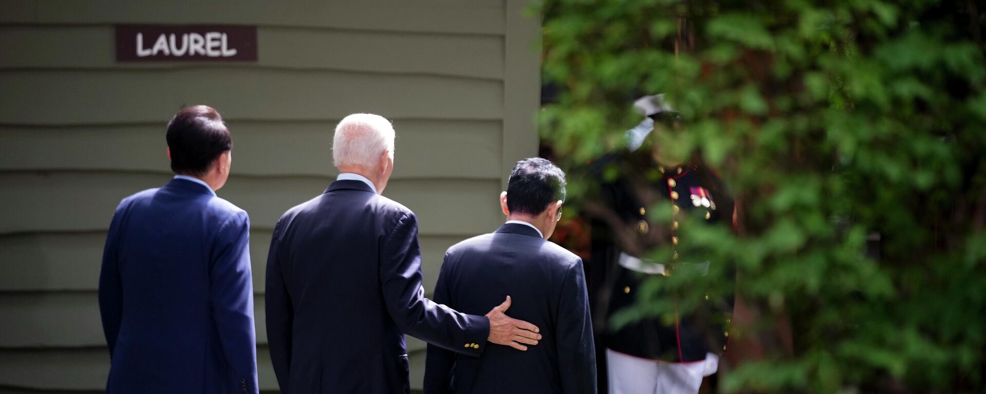 Cuộc gặp giữa Tổng thống Mỹ Joe Biden, Thủ tướng Nhật bản Fumio Kishida và Tổng thống Hàn Quốc Yoon Suk-yeol - Sputnik Việt Nam, 1920, 06.11.2023