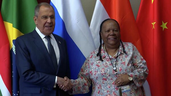 Ngoại trưởng Nga Lavrov gặp người đồng cấp Nam Phi Pandor và cựu tổng thống Mbeki tại Johannesburg - Sputnik Việt Nam
