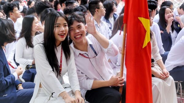 Hơn 22 triệu học sinh cả nước háo hức đến trường dự Lễ khai giảng năm học 2023 - 2024 - Sputnik Việt Nam