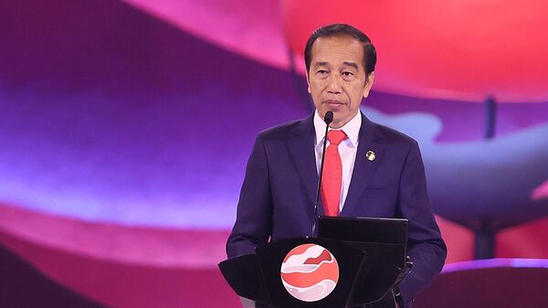 Tổng thống Indonesia Joko Widodo phát biểu tại Lễ khai mạc Hội nghị Cấp cao ASEAN lần thứ 43  - Sputnik Việt Nam