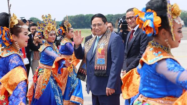 Thủ tướng Phạm Minh Chính đến Indonesia, bắt đầu tham dự Hội nghị cấp cao ASEAN lần thứ 43 - Sputnik Việt Nam
