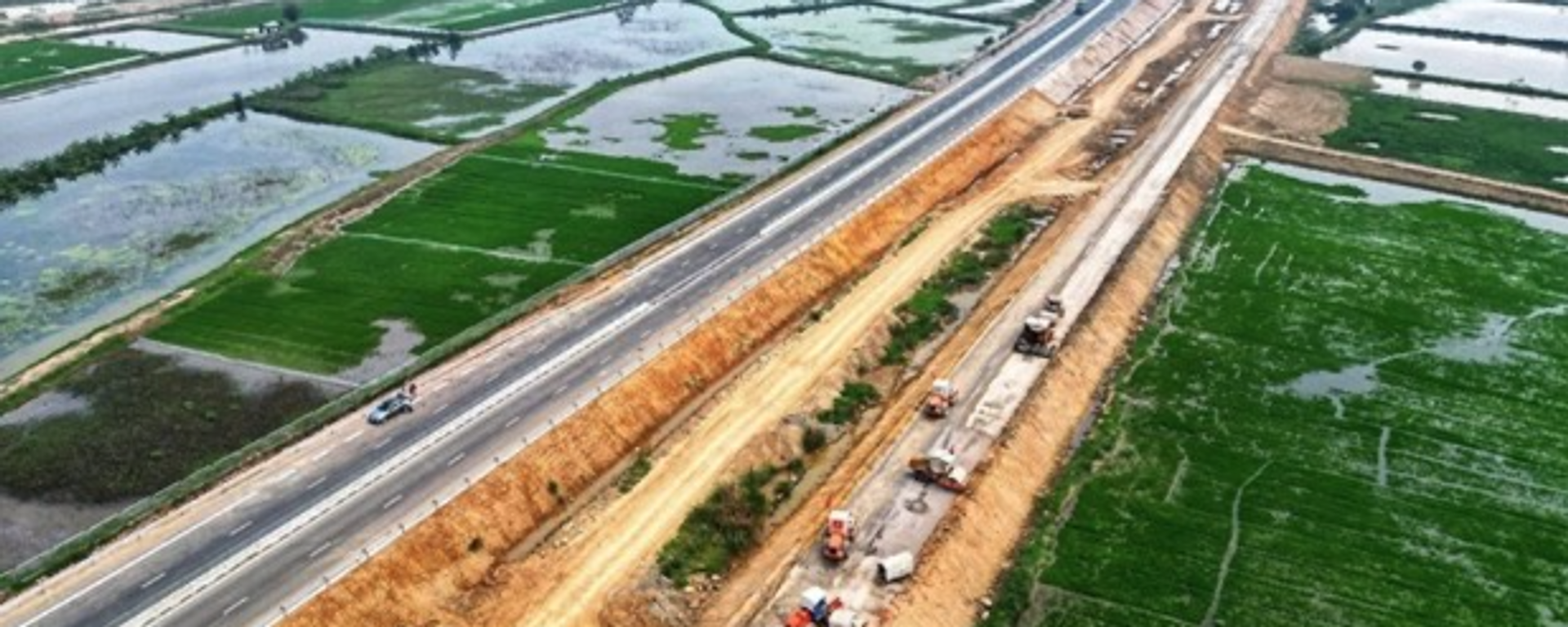Xây dựng đường cao tốc Bắc Nam - Sputnik Việt Nam, 1920, 16.10.2023