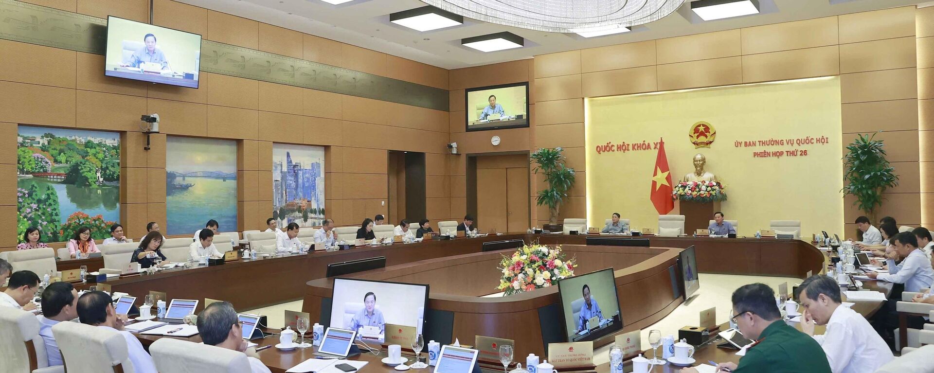 UBTV Quốc hội cho ý kiến về báo cáo giám sát việc bảo đảm trật tự, an toàn giao thông từ 2009 đến 2023 - Sputnik Việt Nam, 1920, 13.09.2023
