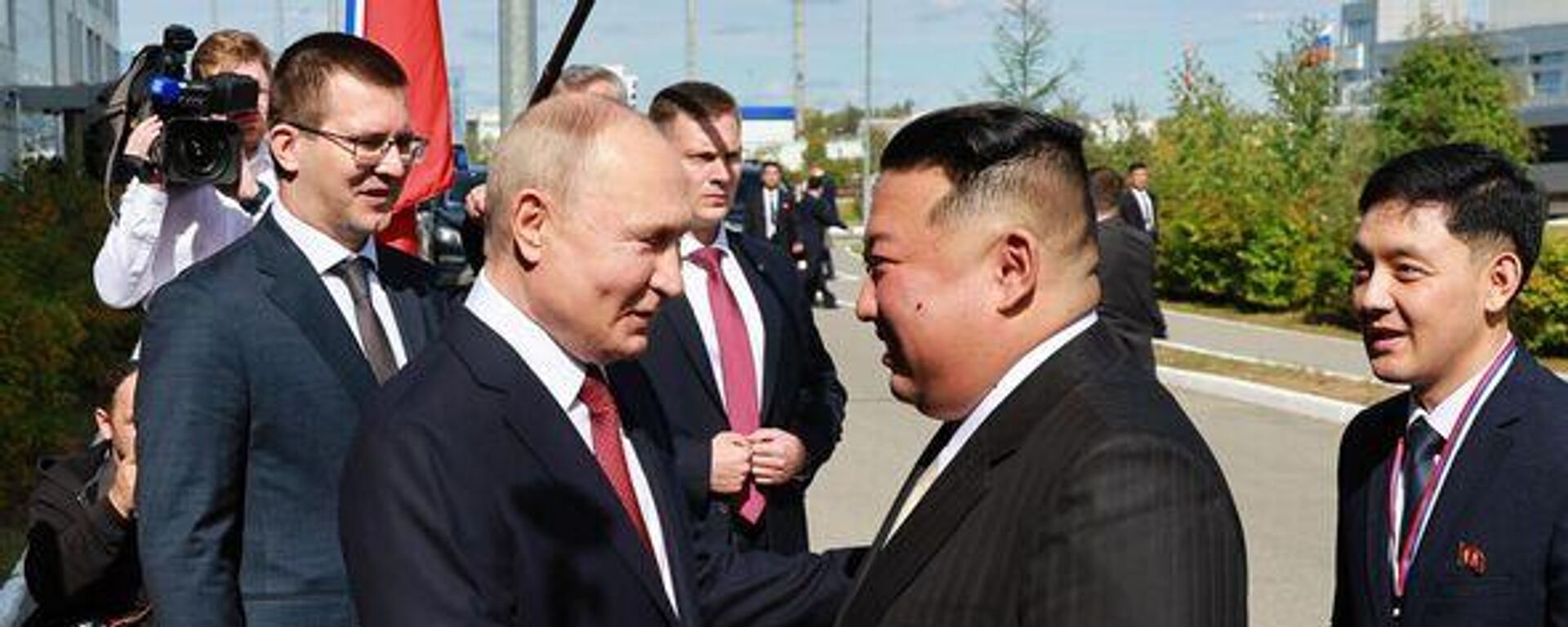 Tổng thống Putin đã gặp Kim Jong-un, người vừa đến Sân bay vũ trụ Vostochny - Sputnik Việt Nam, 1920, 13.09.2023
