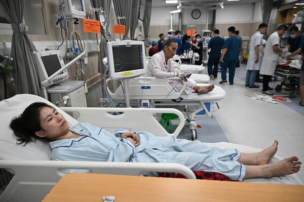 Bà Nguyễn Thị Minh Hồng sống sót sau vụ cháy chung cư mini, đang ở Bệnh viện Bạch Mai, Hà Nội - Sputnik Việt Nam