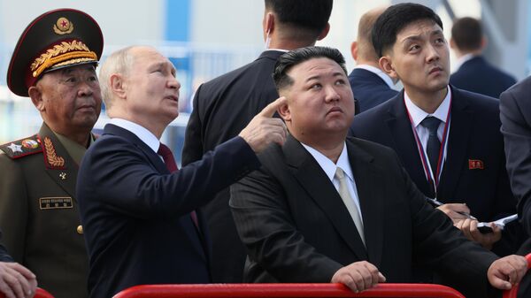 Cuộc gặp giữa Tổng thống Nga Vladimir Putin và nhà lãnh đạo CHDCND Triều Tiên Kim Jong-un - Sputnik Việt Nam