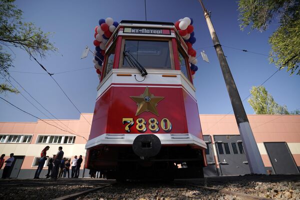 Tàu điện cổ trên hành trình ở Mariupol - Sputnik Việt Nam