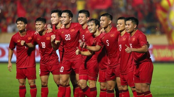 Giao hữu bóng đá quốc tế: Việt Nam thắng Palestine 2-0 - Sputnik Việt Nam