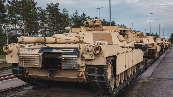 Mỹ gửi xe tăng M1A1 Abrams tới Ukraina - Sputnik Việt Nam