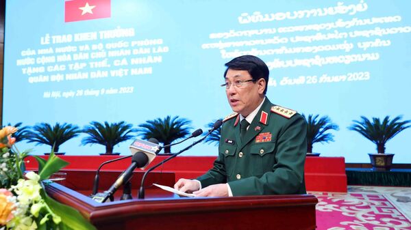 Lễ trao khen thưởng của Nhà nước và Bộ Quốc phòng Lào cho các tập thể, cá nhân QĐND Việt Nam - Sputnik Việt Nam