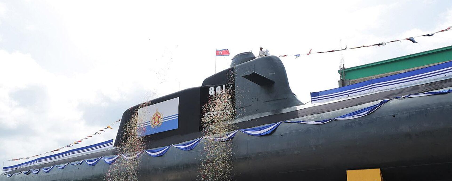 Lễ hạ thủy tàu ngầm mới mang vũ khí tấn công hạt nhân chiến thuật của Triều Tiên - Sputnik Việt Nam, 1920, 29.09.2023