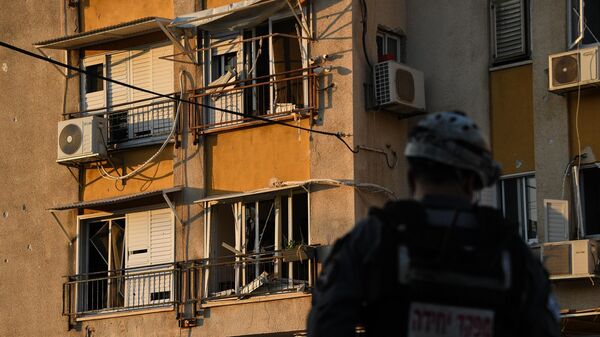 Khu dân cư bị phá do Quân Hamas tấn công vào thành phố Ashkelon, Israel - Sputnik Việt Nam