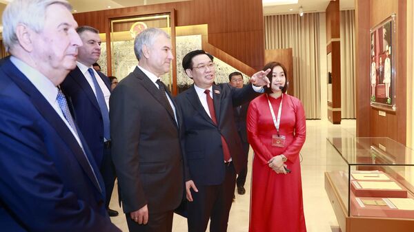 Chủ tịch Quốc hội Vương Đình Huệ đón, hội đàm với Chủ tịch Duma Quốc gia Quốc hội LB Nga - Sputnik Việt Nam