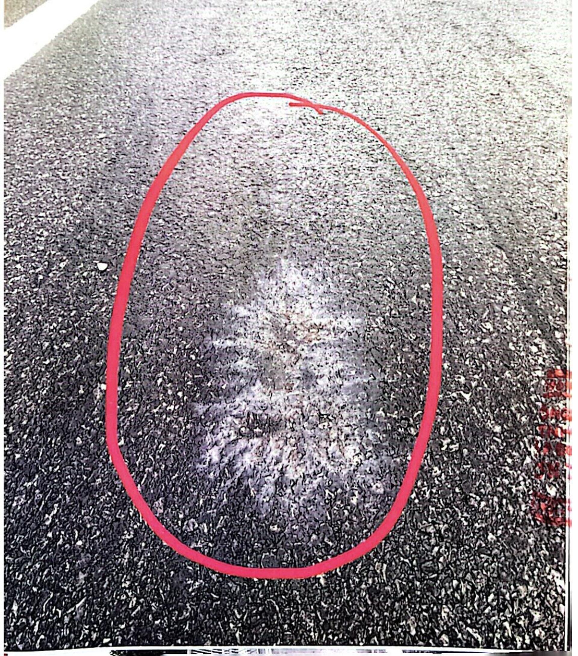 Từ Km382-Km384 thuộc địa phận xã Nghi Sơn (Thanh Hóa) xuất hiện nhiều đoạn có dấu hiệu bất thường trên bề mặt đường. - Sputnik Việt Nam, 1920, 16.10.2023