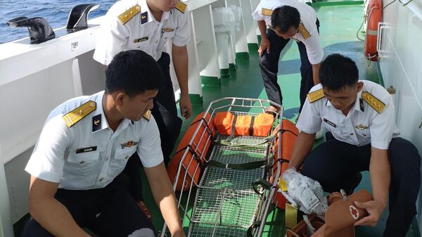 Điều động tàu Hải quân tìm kiếm, cứu nạn ngư dân trên biển - Sputnik Việt Nam