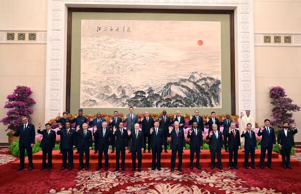 Chụp ảnh chung của các Trưởng đoàn tham gia Diễn đàn quốc tế lần thứ III “Một vành đai, Một con đường” tại Bắc Kinh - Sputnik Việt Nam