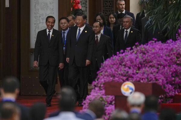 Chủ tịch Trung Quốc Tập Cận Bình tại lễ khai mạc Diễn đàn quốc tế «Một vành đai, Một con đường» lần thứ ba ở Bắc Kinh - Sputnik Việt Nam