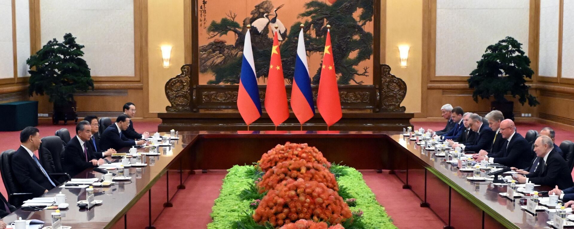 Tổng thống Nga V. Putin thăm Trung Quốc dự các sự kiện của Diễn đàn quốc tế lần thứ ba “Một vành đai, Một con đường”. Ngày thứ nhì - Sputnik Việt Nam, 1920, 18.10.2023