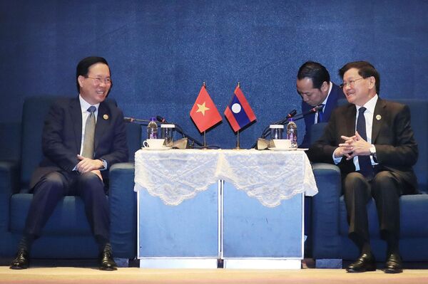Chủ tịch nước Võ Văn Thưởng gặp Tổng Bí thư, Chủ tịch nước Lào Thongloun Sisoulith - Sputnik Việt Nam