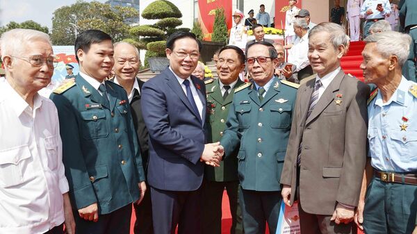Chủ tịch Quốc hội dự Lễ kỷ niệm 60 năm Ngày truyền thống Quân chủng Phòng không – Không quân - Sputnik Việt Nam