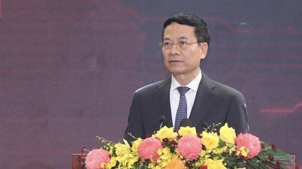 Bộ trưởng Bộ Thông tin Nguyễn Mạnh Hùng - Sputnik Việt Nam