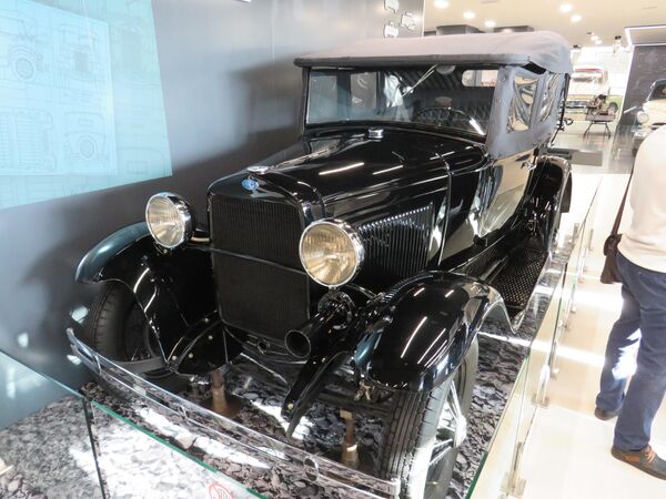 Mẫu xe hơi đầu tiên là GAZ-A (bản sao thích ứng của Ford A). 1932-1936 - Sputnik Việt Nam