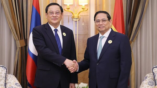 Thủ tướng Phạm Minh Chính gặp Thủ tướng Lào Sonexay Siphandone - Sputnik Việt Nam