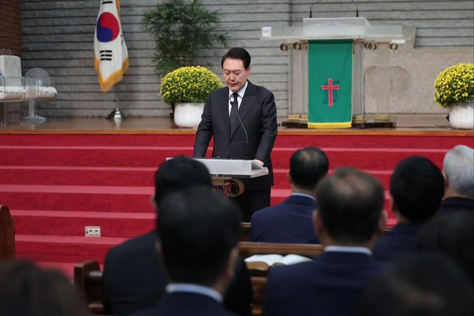 Tổng thống Hàn Quốc Yoon Suk-yeol phát biểu tại lễ tưởng niệm ở một nhà thờ Seoul - Sputnik Việt Nam, 1920, 29.10.2023