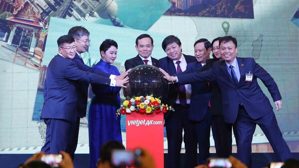 Tổng thống Ukhnaagiin Khurelsukh dự Diễn đàn Doanh nghiệp Việt Nam - Mông Cổ - Sputnik Việt Nam