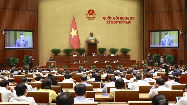 Quốc hội thảo luận về dự thảo Luật Đất đai (sửa đổi) - Sputnik Việt Nam