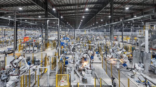 Nhà máy sản xuất pin xe điện của VinFast - Sputnik Việt Nam