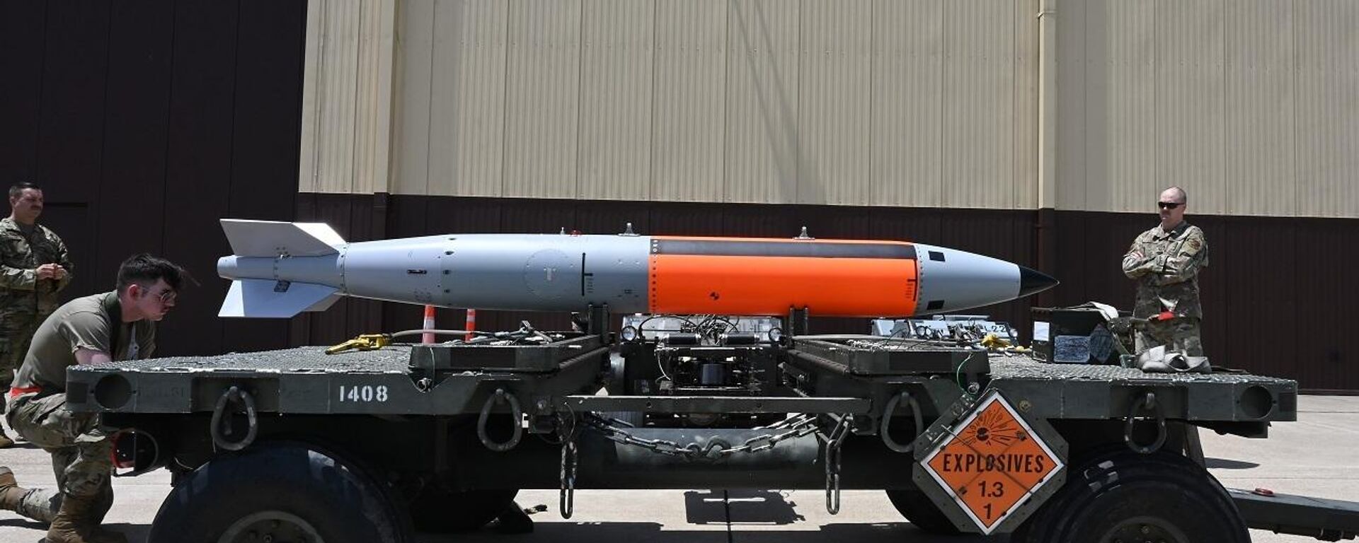 Bộ Quốc phòng Mỹ tiết lộ kế hoạch chế tạo bom B61-13 - Sputnik Việt Nam, 1920, 09.11.2023