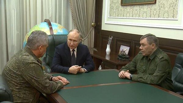 Tổng thống Nga Putin thăm trụ sở Quân khu phía Nam ở Rostov-na-Donu - Sputnik Việt Nam