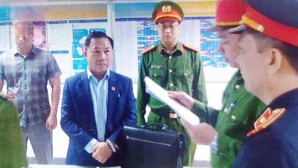 Cơ quan chức năng thực hiện lệnh bắt đối với ông Lưu Bình Nhưỡng - Sputnik Việt Nam