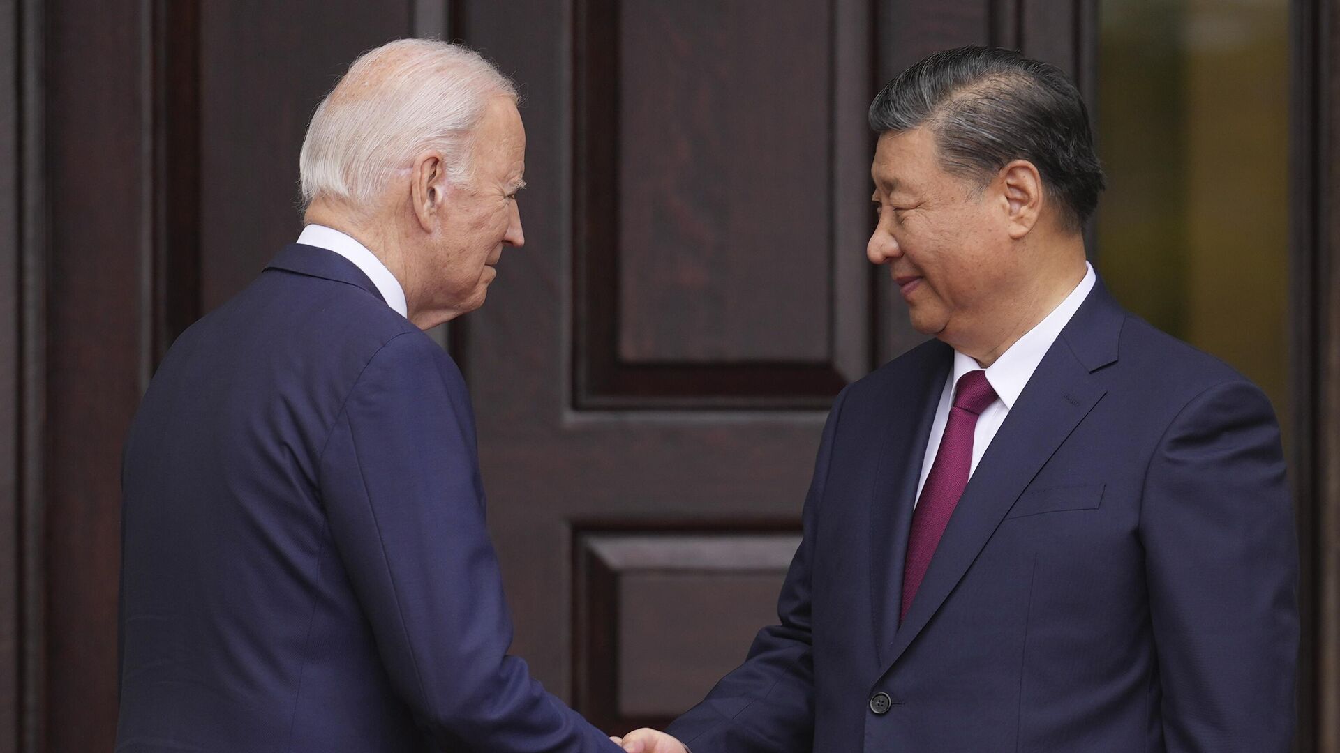 Tổng thống Mỹ Joe Biden và Chủ tịch Trung Quốc Tập Cận Bình bên lề Hội nghị thượng đỉnh APEC ở San Francisco - Sputnik Việt Nam, 1920, 16.11.2023