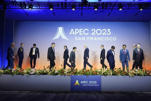 Lãnh đạo các nước, trong đó có Tổng thống Joe Biden, tại hội nghị thượng đỉnh APEC thường niên - Sputnik Việt Nam
