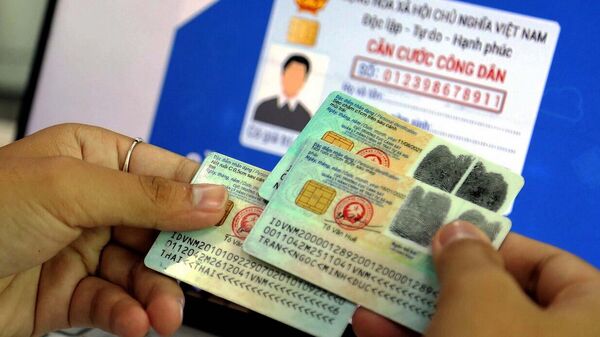 Theo dự thảo Luật Căn cước, nhiều thông tin trên mẫu thẻ căn cước công dân gắn chip được Bộ Công an đề xuất sửa đổi. - Sputnik Việt Nam