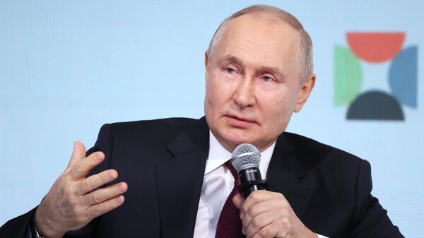 Tổng thống Nga V. Putin tham gia diễn đàn văn hóa quốc tế - Sputnik Việt Nam