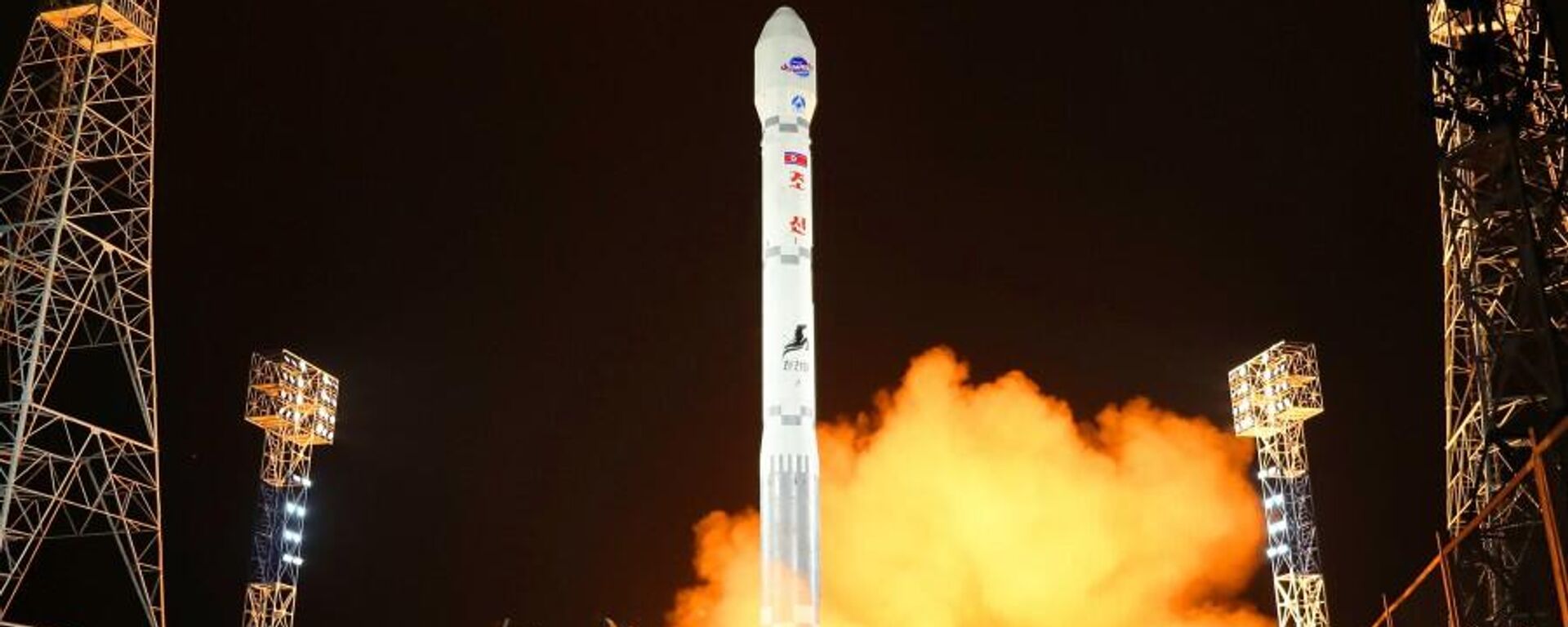 Triều Tiên phóng thành công vệ tinh trinh sát Manrigyong-1 trên tên lửa Chollima-1 mới. - Sputnik Việt Nam, 1920, 22.11.2023