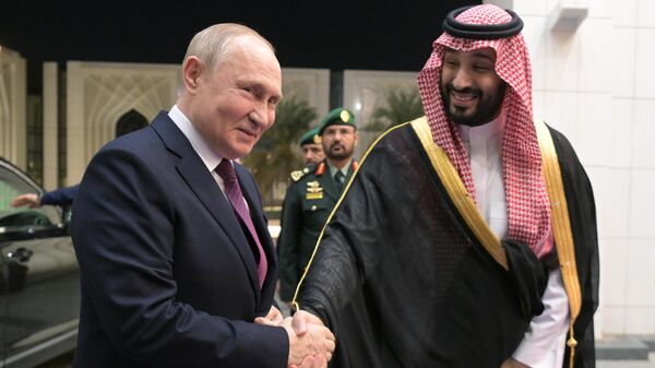 Hoàng tử Ả Rập Saudi bình luận về chuyến thăm Riyadh của Tổng thống Putin