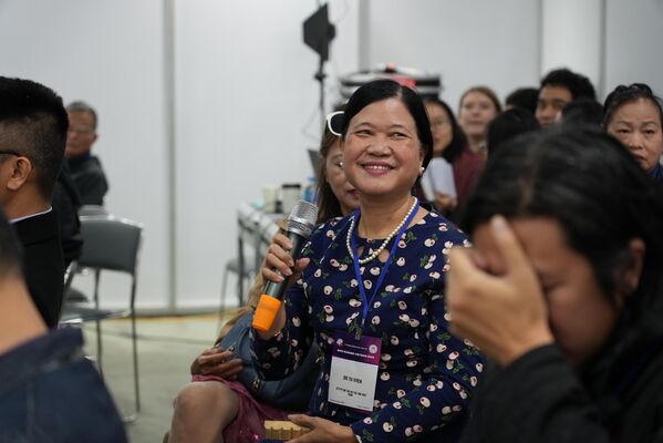 Người tham dự Triển lãm Quốc tế Công nghệ “EXPO - Nga Việt Nam 2023” lần thứ 5 thảo luận tại Hội nghị Bàn tròn - Sputnik Việt Nam