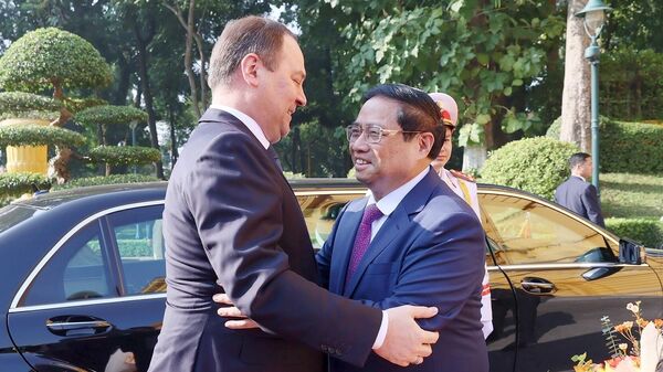 Thủ tướng Phạm Minh Chính đón và hội đàm với Thủ tướng Belarus Roman Golovchenko - Sputnik Việt Nam