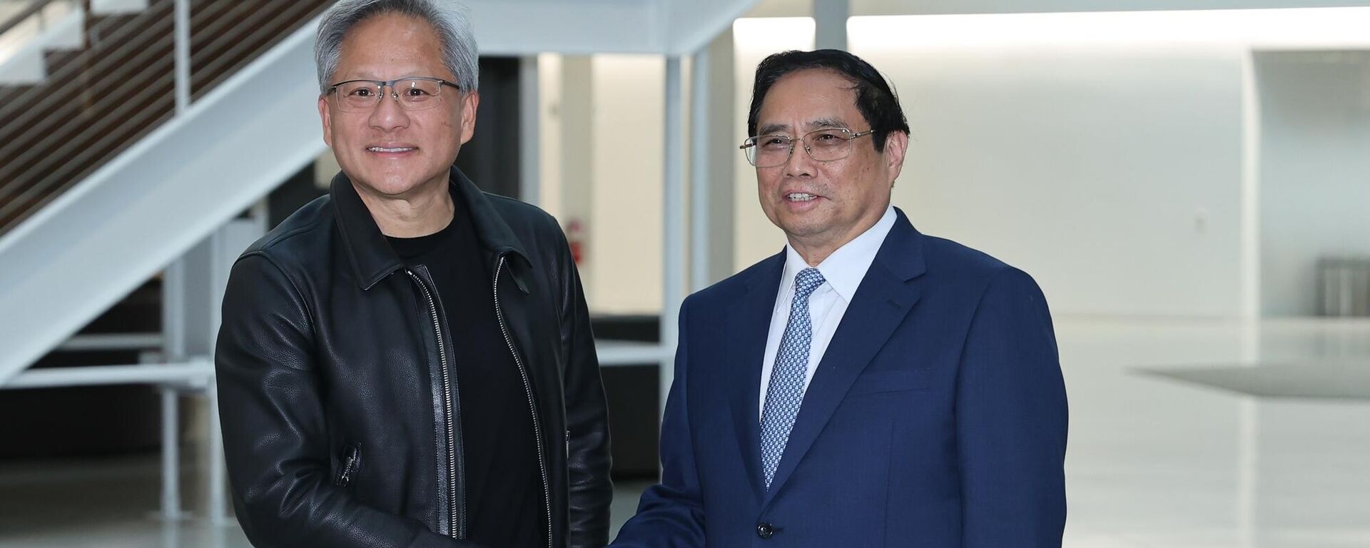 Thủ tướng Phạm Minh Chính (phải) và Jensen Huang, CEO Nvidia, trong cuộc gặp tháng 9 tại Mỹ - Sputnik Việt Nam, 1920, 09.12.2023