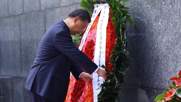 Tổng Bí thư, Chủ tịch nước Trung Quốc Tập Cận Bình vào Lăng viếng Chủ tịch Hồ Chí Minh - Sputnik Việt Nam