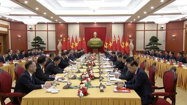 Video: Chủ tịch Tập Cận Bình gặp Tổng Bí thư Đảng Cộng sản Việt Nam Nguyễn Phú Trọng tại Hà Nội - Sputnik Việt Nam